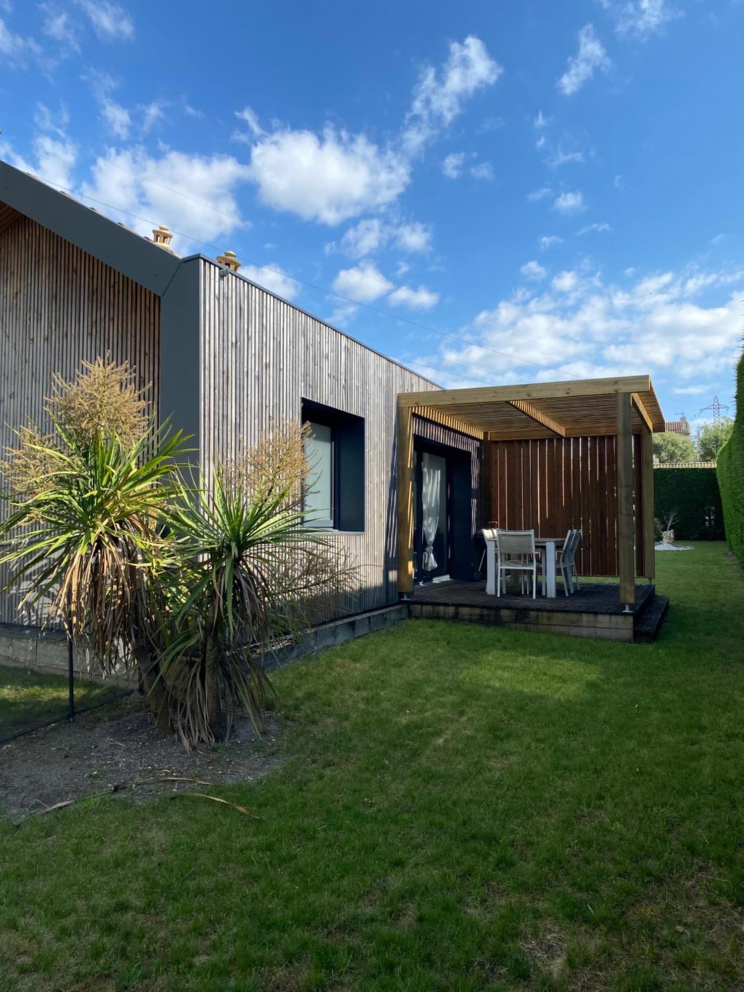 t2 indépendant dans maison avec piscine proche bordeaux Eysines Extérieur photo